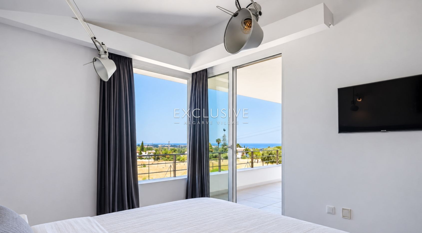 Unique designer contemporary villa in Carvoeiro with large plot and private pool near the beach