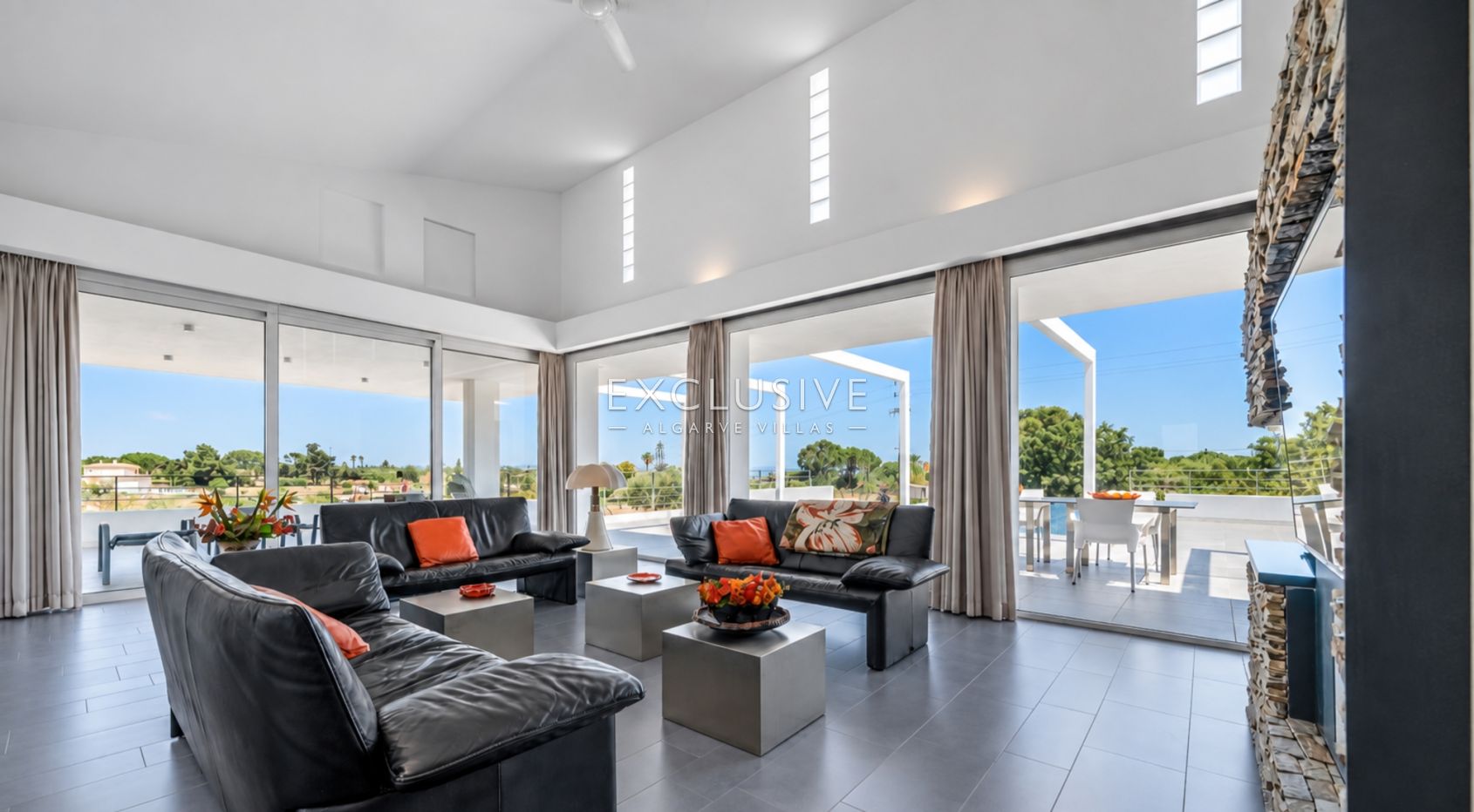Unique designer contemporary villa in Carvoeiro with large plot and private pool near the beach