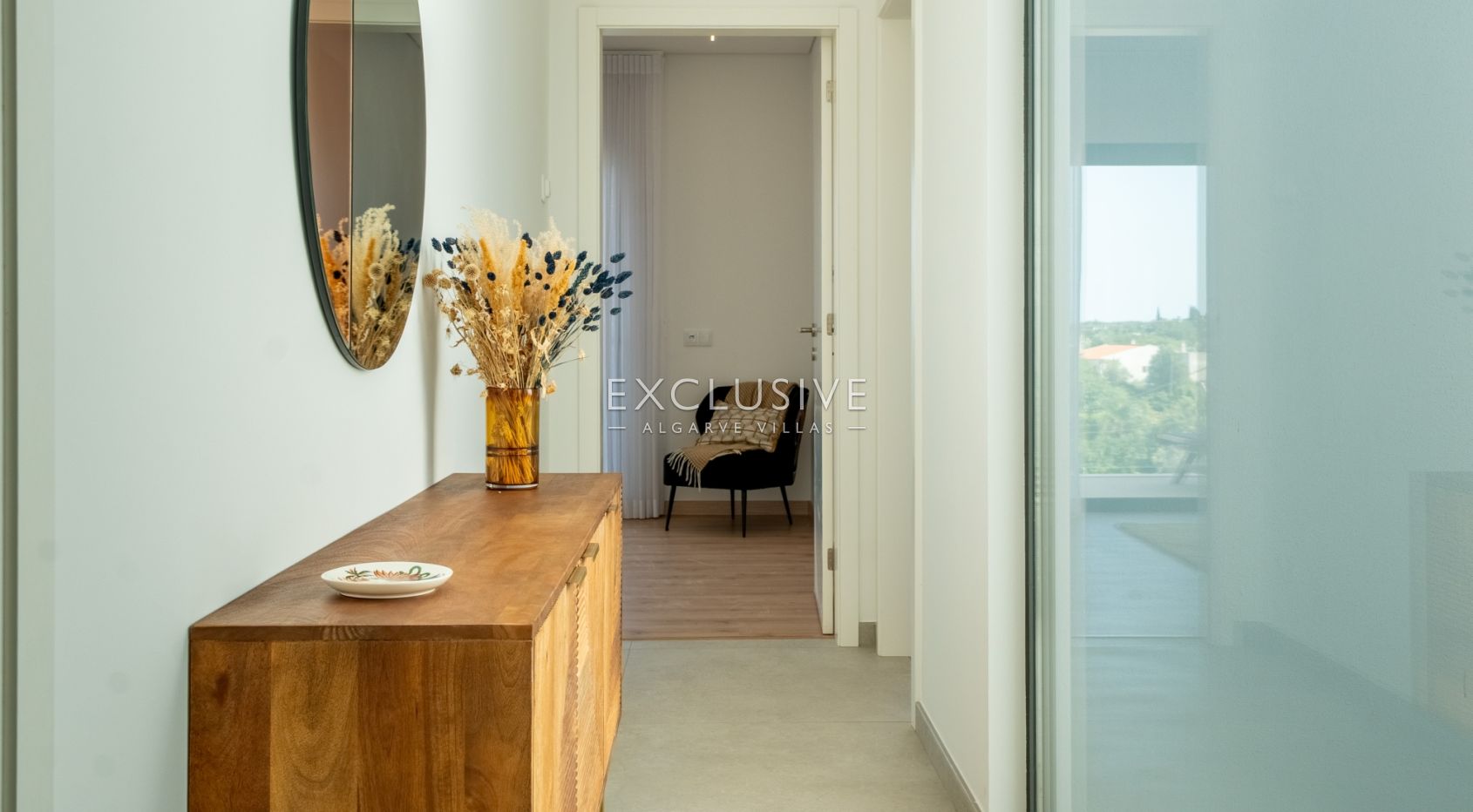 Contemporary Villa with panoramic views and Pool in Central Almancil, Algarve