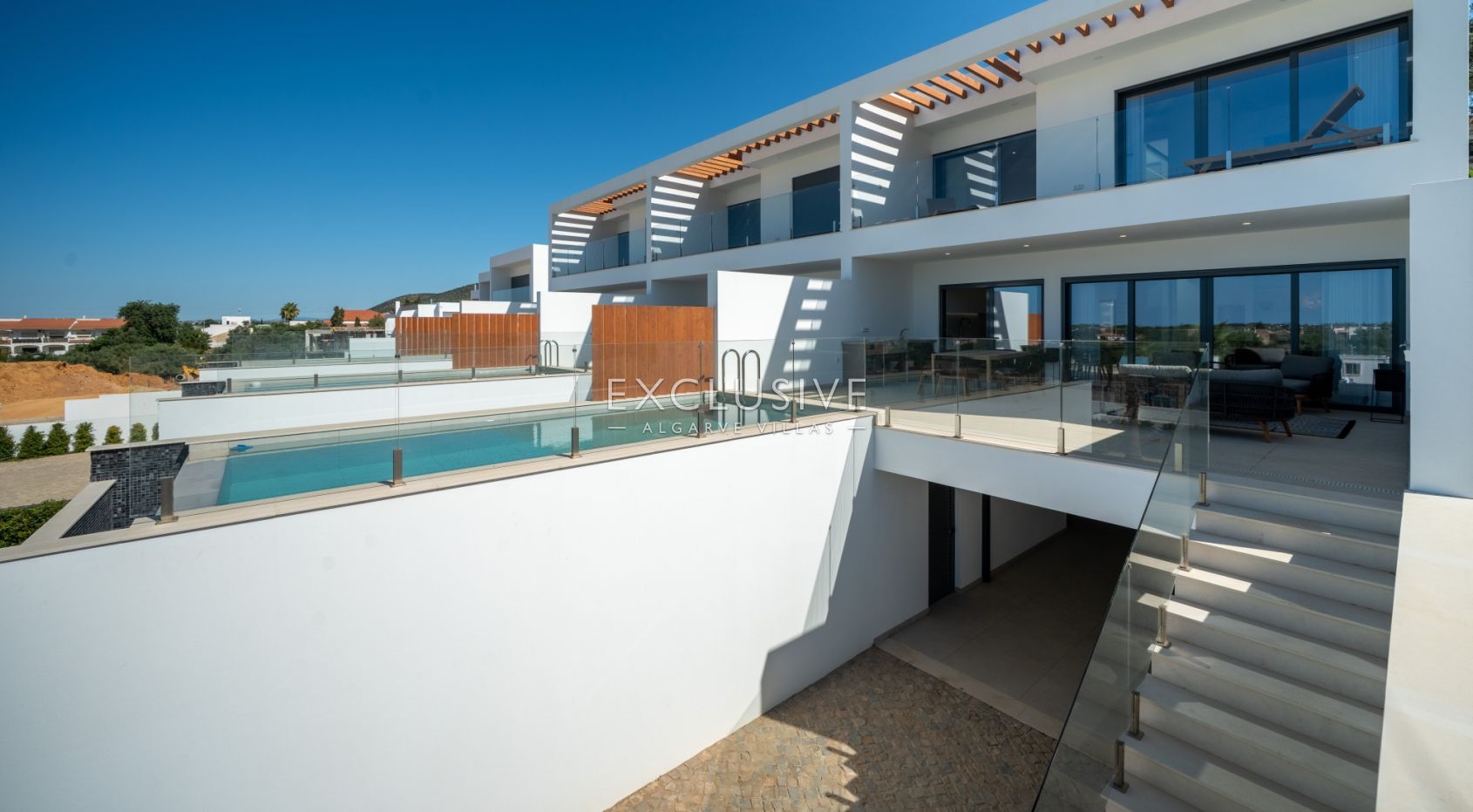 Buy a brand New Villa with Pool & Private Garden in Almancil, Central Algarve