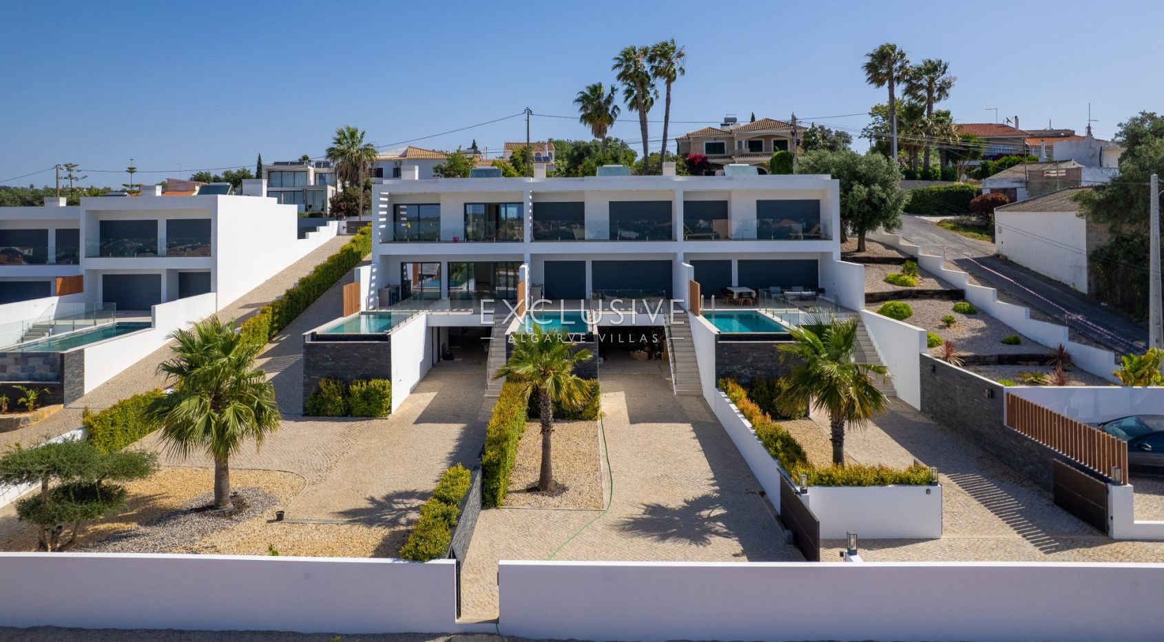 Buy a brand New Villa with Pool & Private Garden in Almancil, Central Algarve