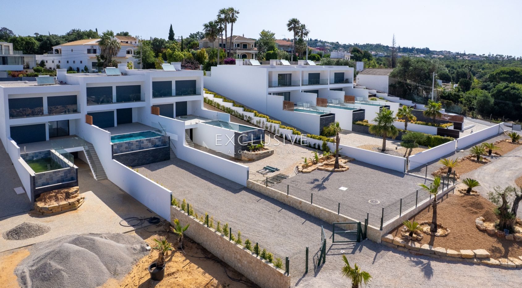 Buy a brand New Villa with Pool & Private Garden in Almancil, Central Algarve