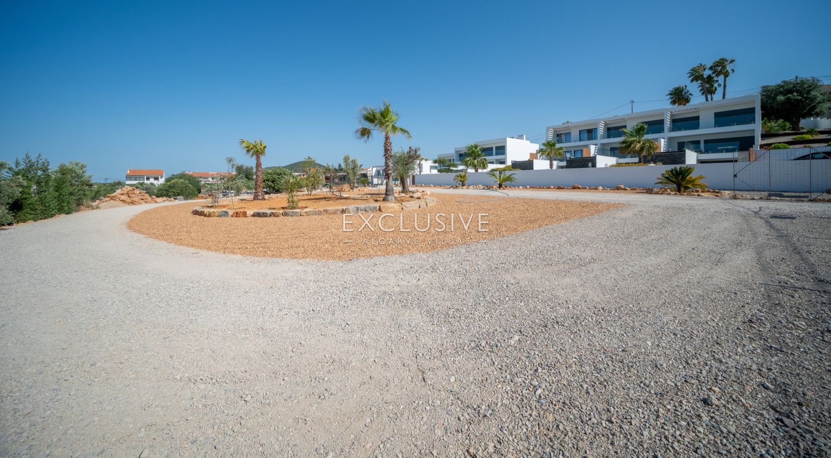Minimalist Design, Maximum Comfort, New Build Villas in Prime Almancil Location, Algarve