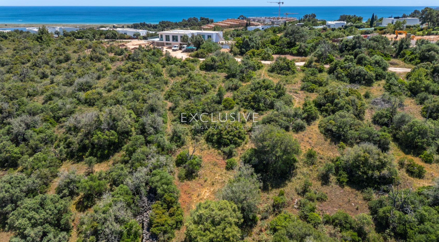 Exclusive 5000m2 Plot with Approved Luxury Villa Design in Palmares Golf Resort, Lagos