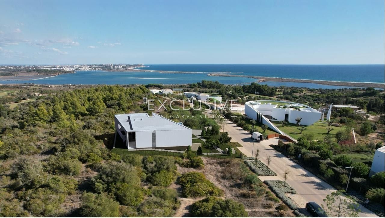 Exclusive 5000m2 Plot with Approved Luxury Villa Design in Palmares Golf Resort, Lagos