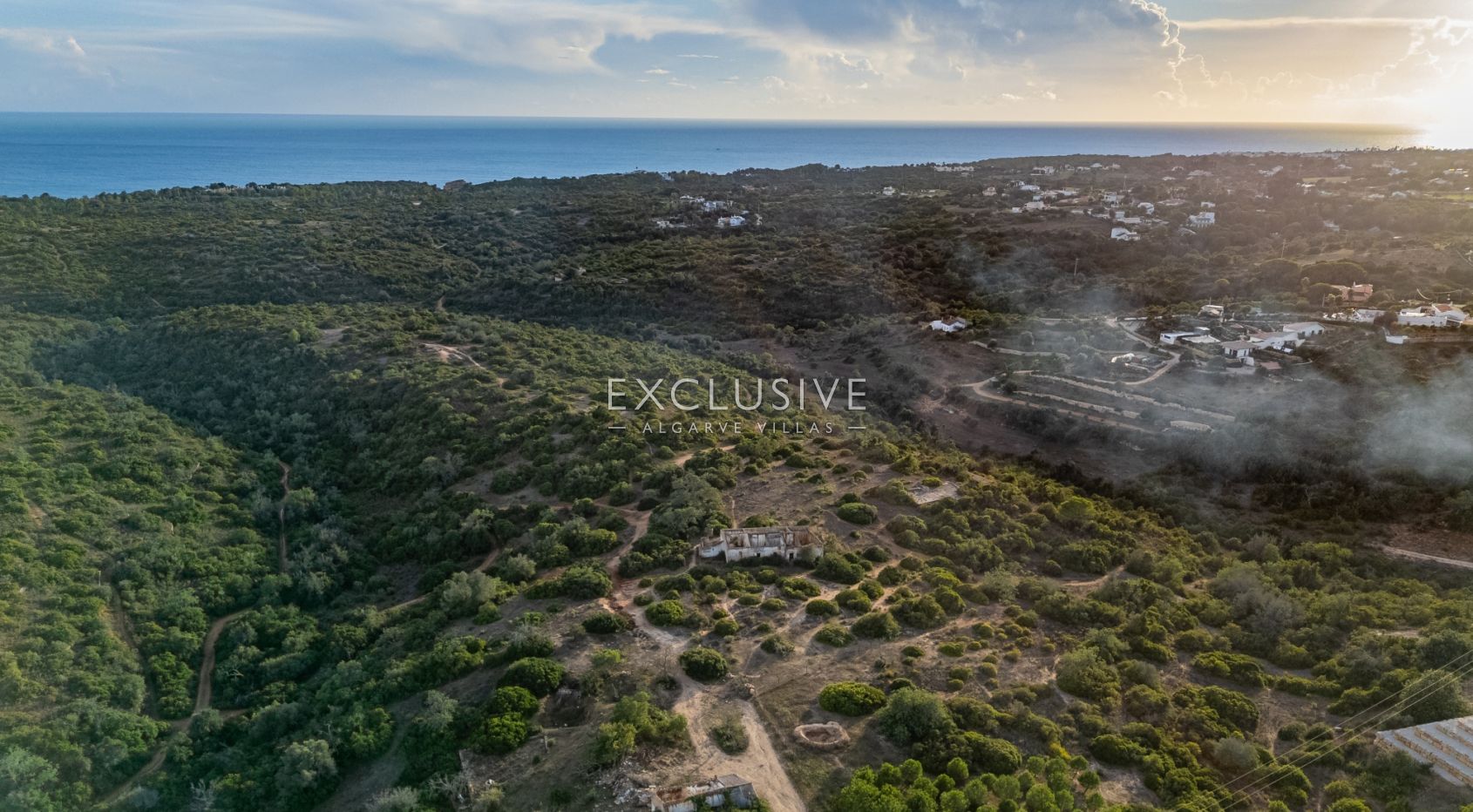 Large plot in Porches with Ruin, Algarve