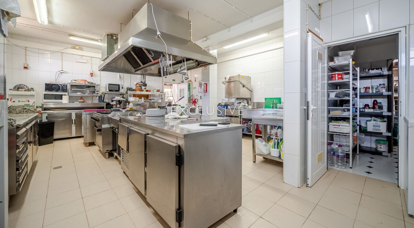 Restaurant with seaviews, Carvoeiro, Algarve