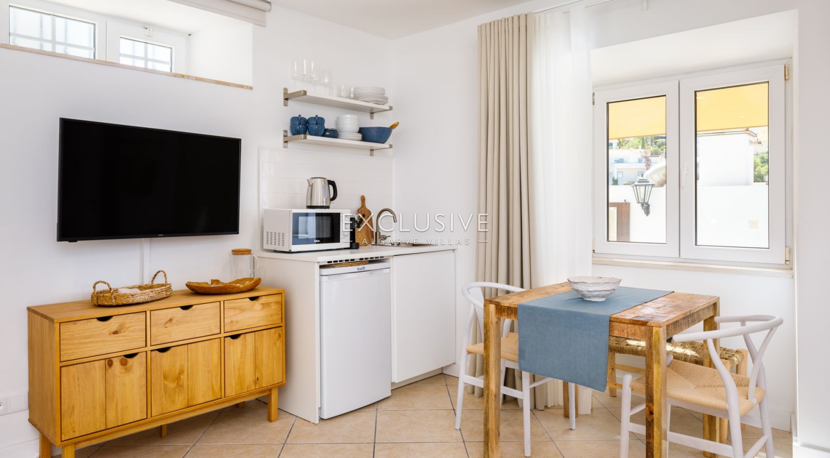 Investment opportunity - 4 beach studio apartments Praia do Carvoeiro, Algarve