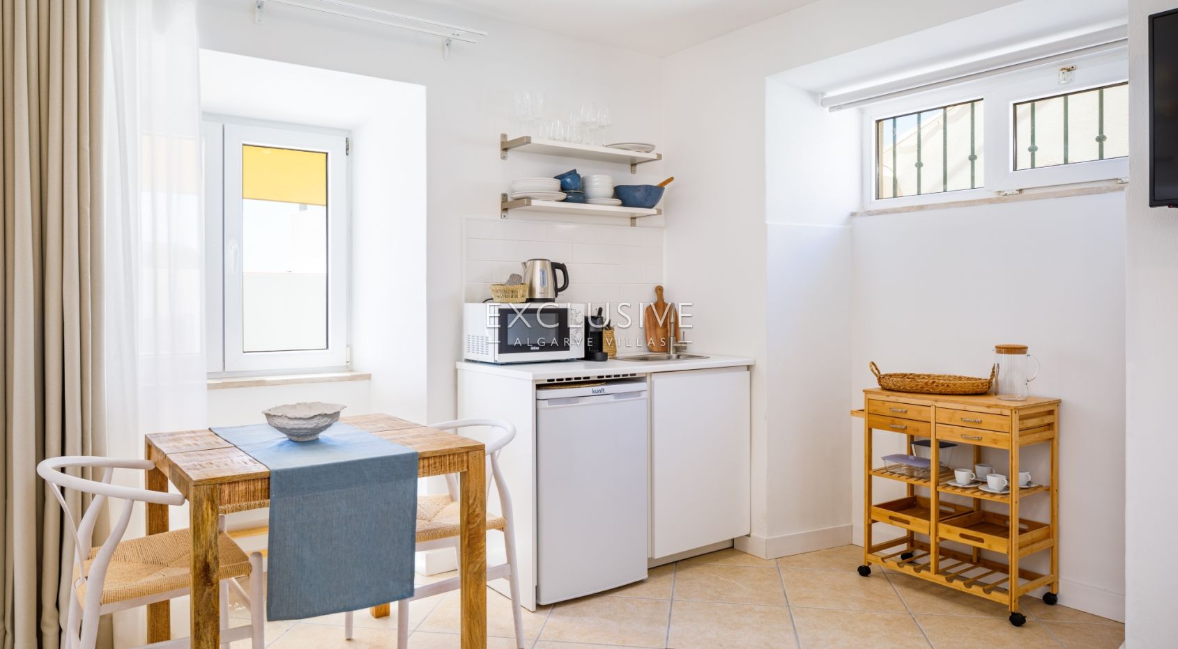 Investment opportunity - 4 beach studio apartments Praia do Carvoeiro, Algarve
