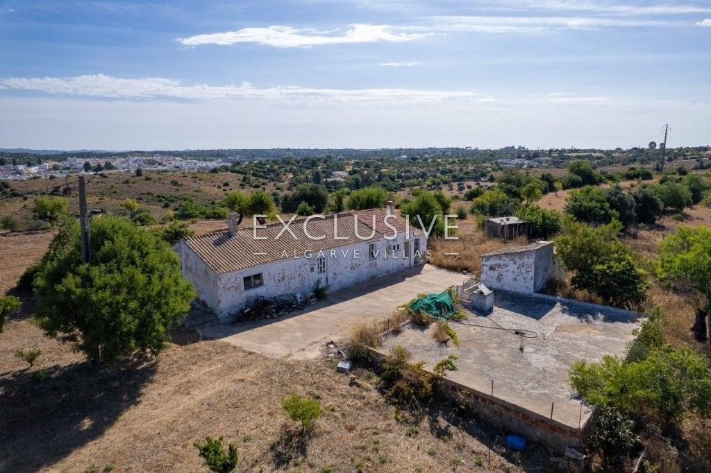 Plot of Land with ruins, sea and golf views near the golf in Lagoa, Algarve