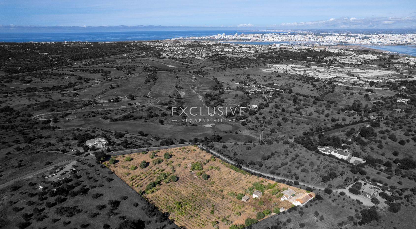 Plot of Land with ruins, sea and golf views near the golf in Lagoa, Algarve