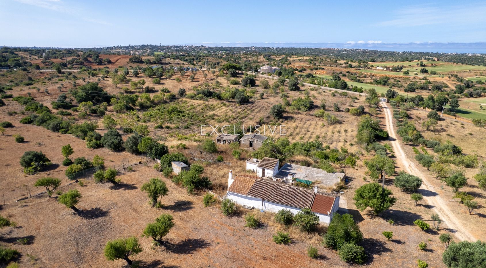 Plot of Land with ruins, sea and golf views near the golf in Lagoa, Algarve