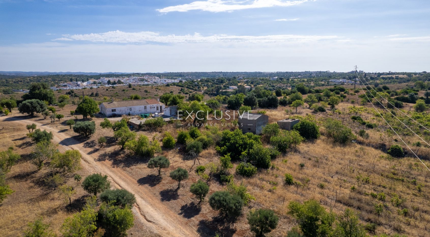 Plot of Land with ruins, sea and golf views near the golf in Lagoa, Algarve
