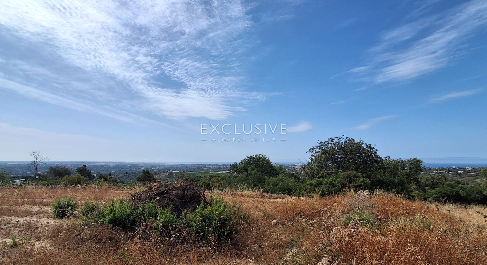 4 parcels of land with 2 Ruins, for construction of 2 properties with Seaviews Albufeira