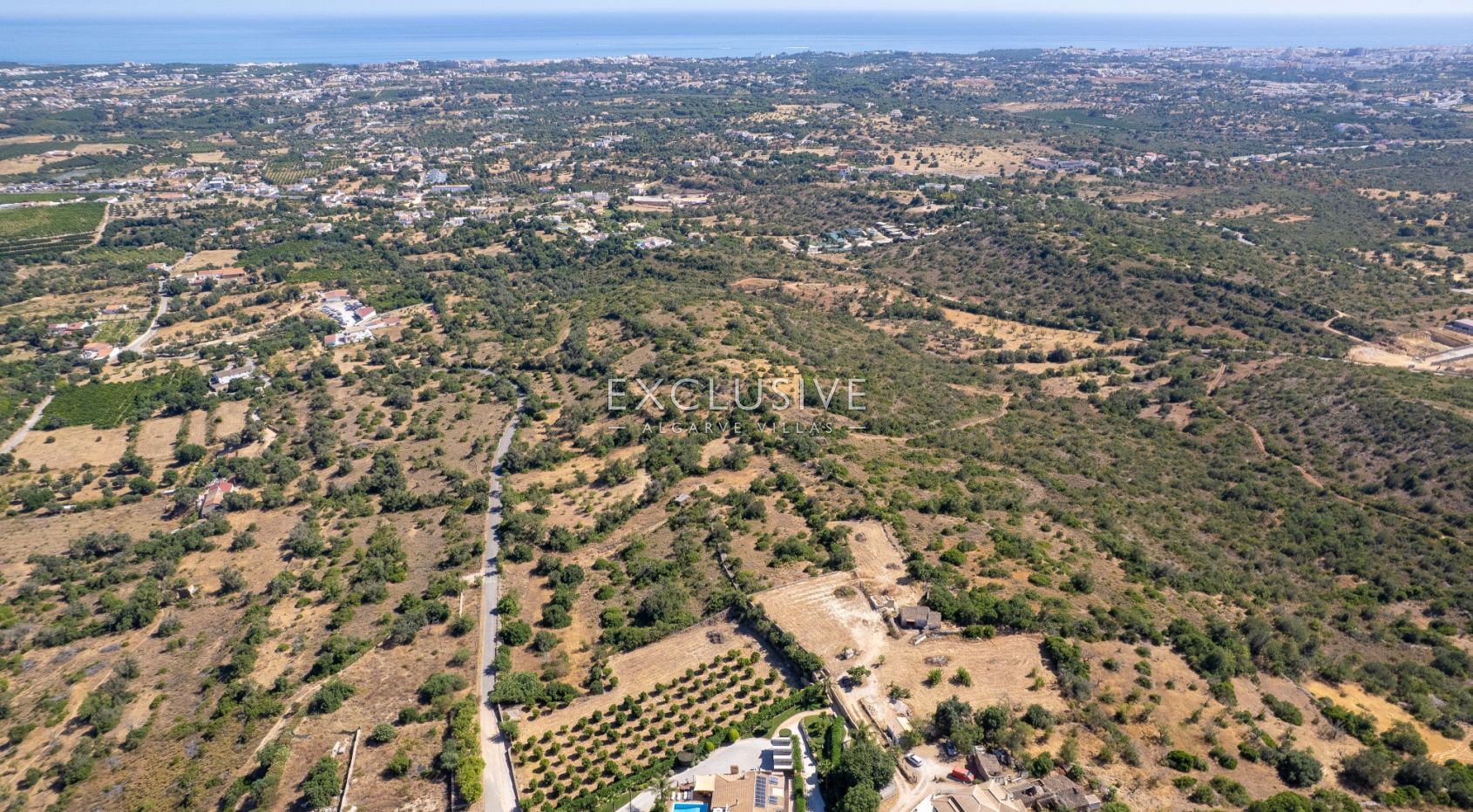 4 parcels of land with 2 Ruins, for construction of 2 properties with Seaviews Albufeira