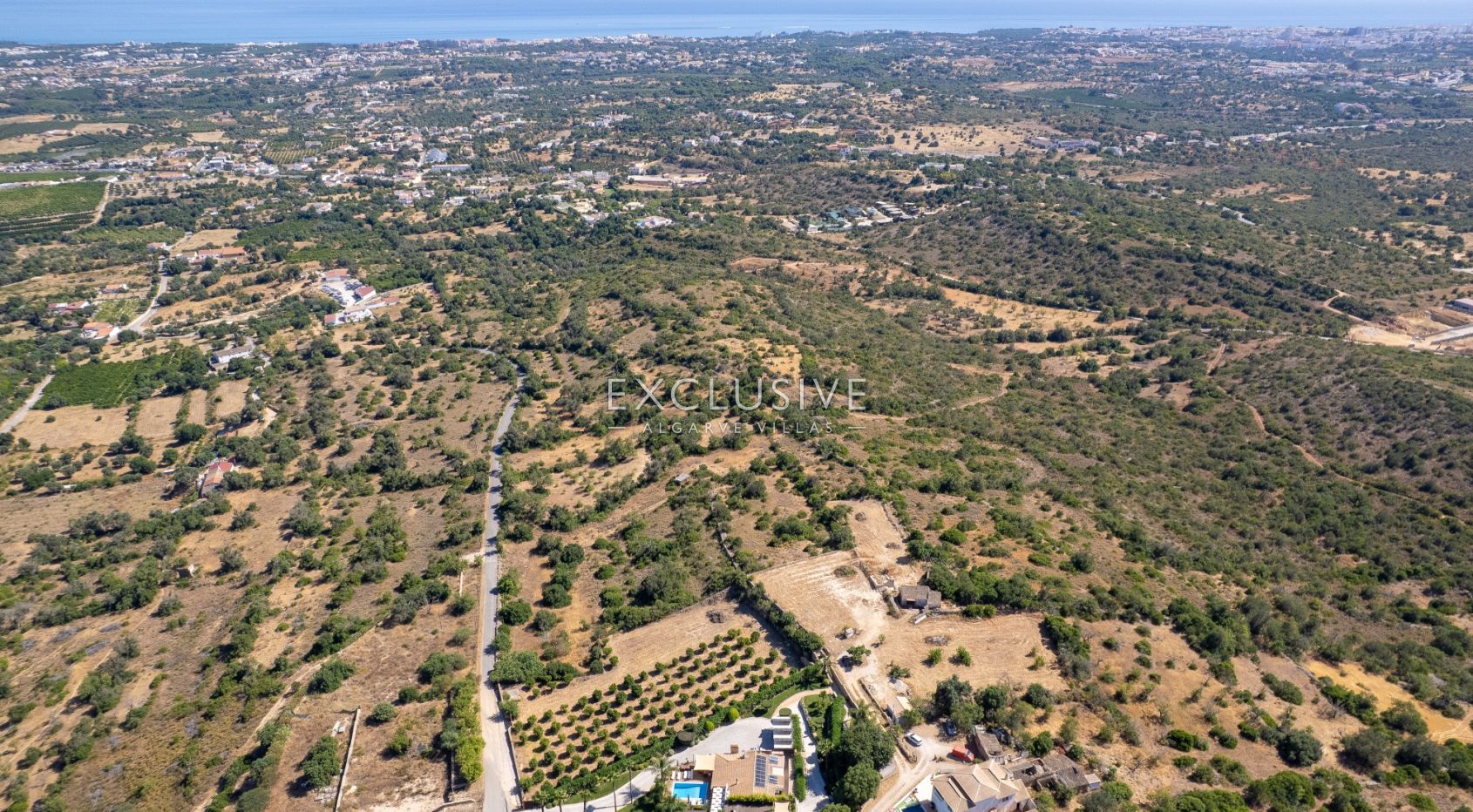 4 parcels of land with 2 Ruins, for construction of 2 properties with Seaviews Albufeira