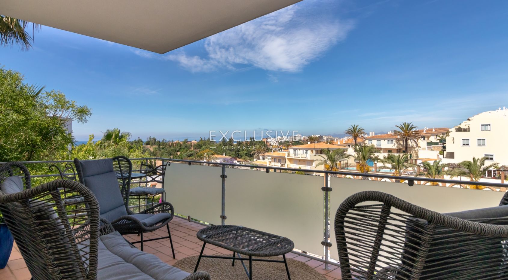 3 bedroom apartment in Ferragudo, Algarve