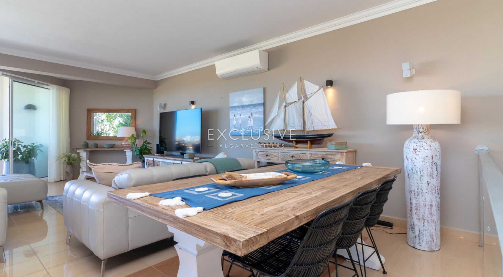 3 bedroom apartment in Ferragudo, Algarve