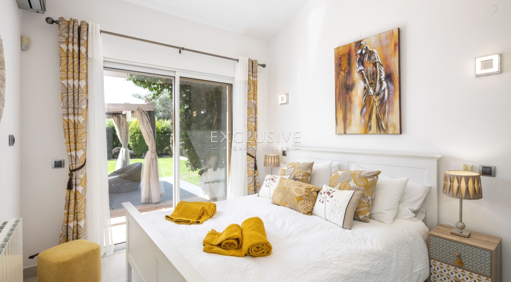 Golf front villa 5 bedrooms Golf Resort in Carvoeiro on double plot with private pool
