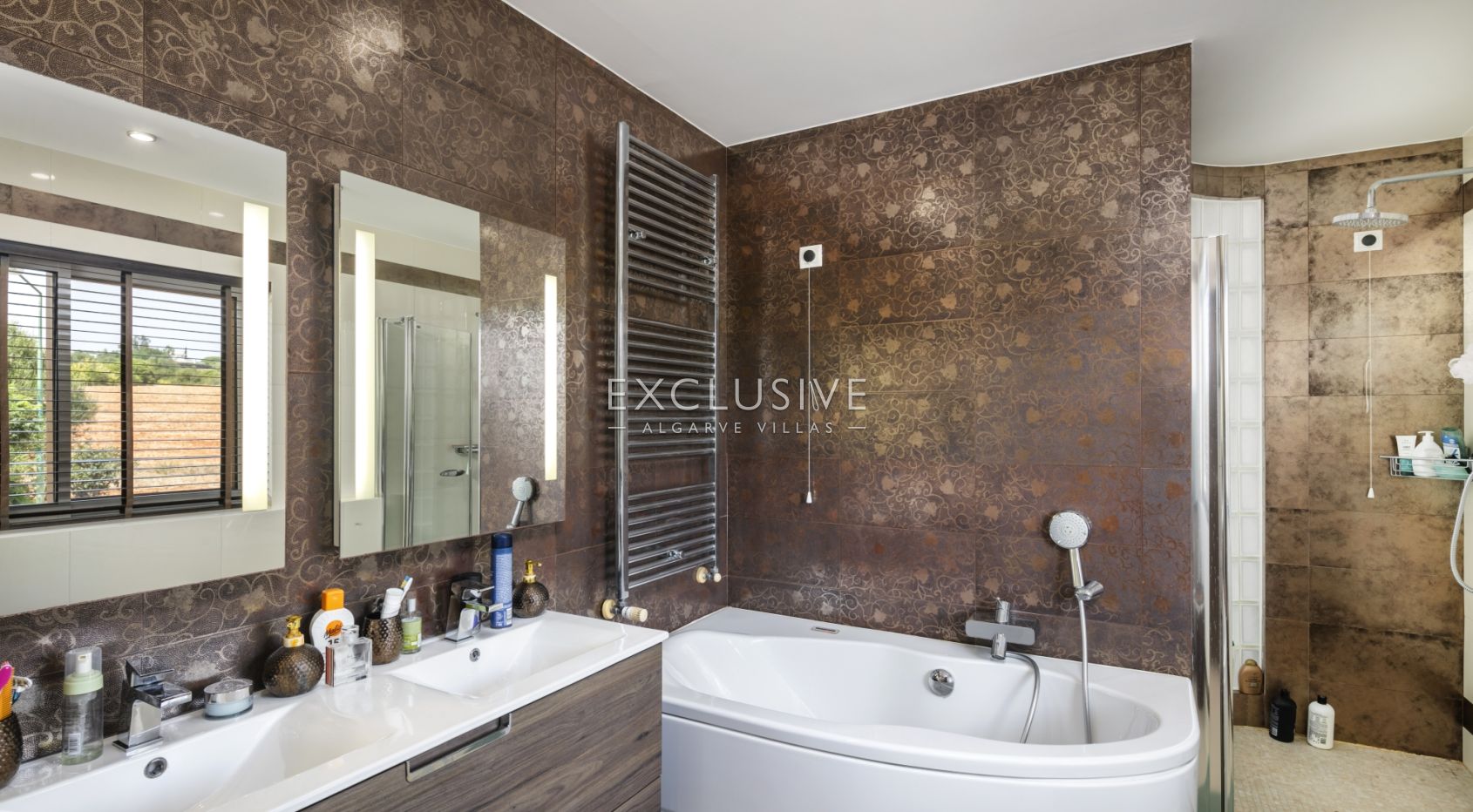 Golf front villa 5 bedrooms Golf Resort in Carvoeiro on double plot with private pool