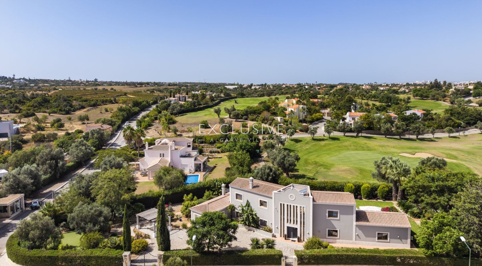 Golf front villa 5 bedrooms Golf Resort in Carvoeiro on double plot with private pool