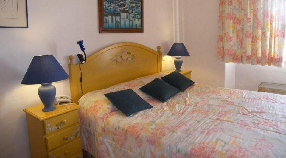 Traditional quinta style mansion with 3 ha. of land in Almancil Central Algarve