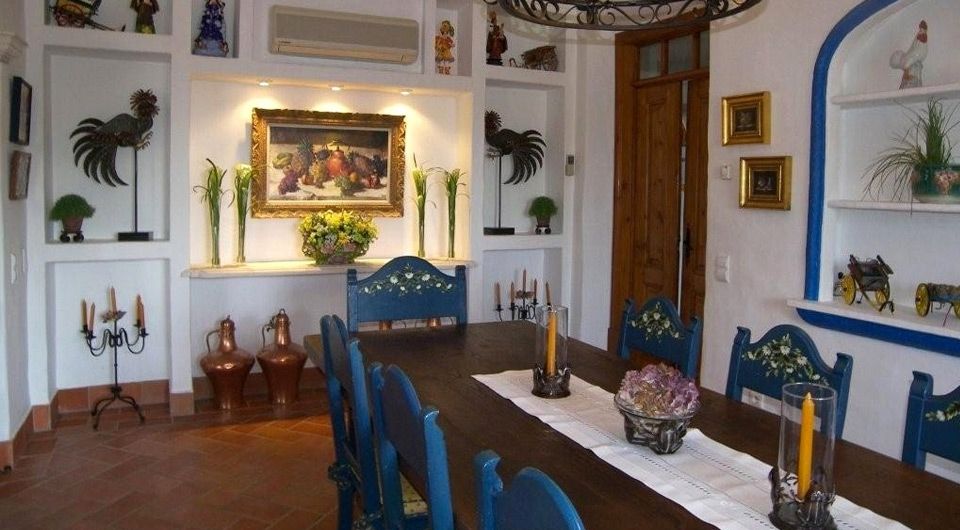 Traditional quinta style mansion with 3 ha. of land in Almancil Central Algarve