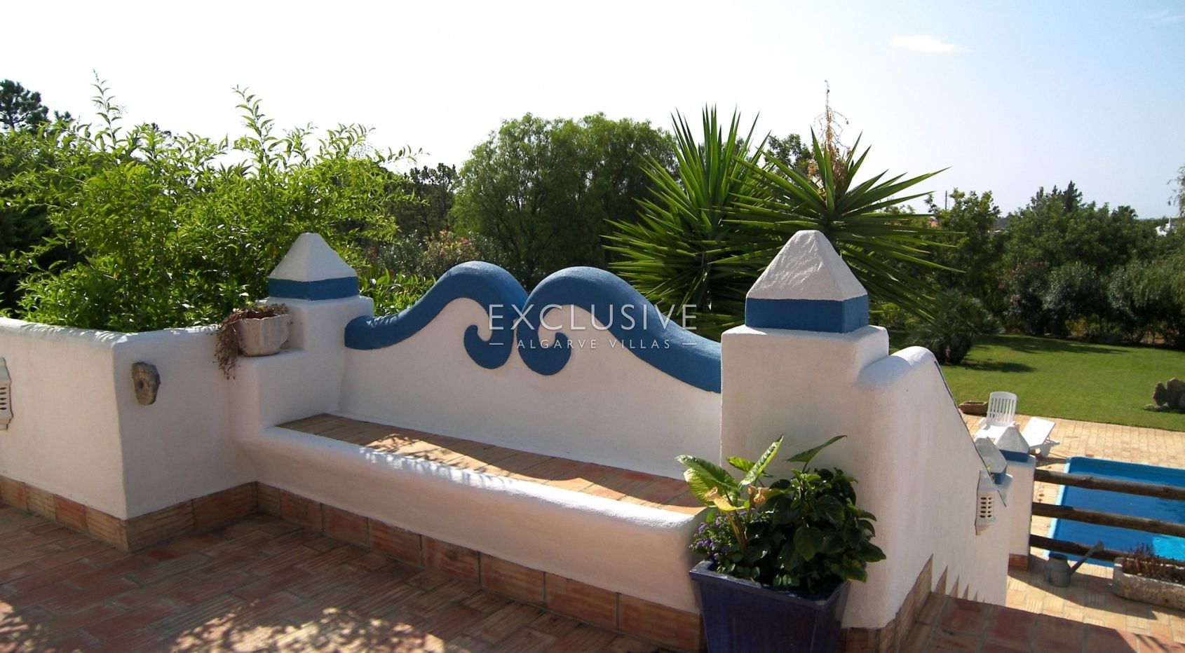 Traditional quinta style mansion with 3 ha. of land in Almancil Central Algarve