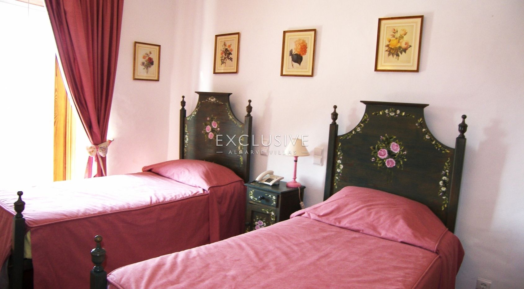 Traditional quinta style mansion with 3 ha. of land in Almancil Central Algarve