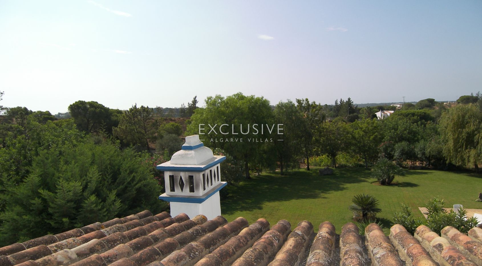 Traditional quinta style mansion with 3 ha. of land in Almancil Central Algarve