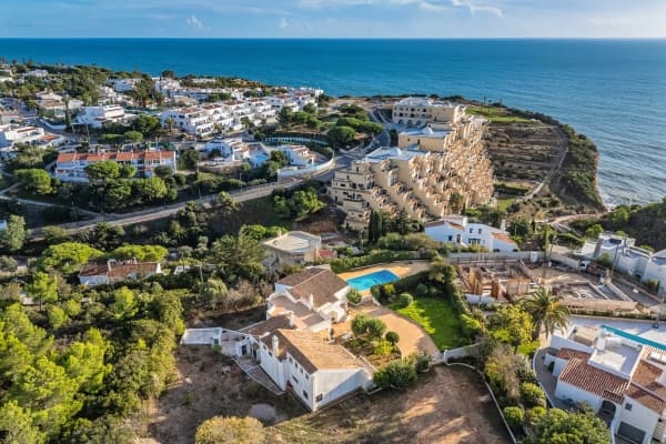 Renovation and Resale: Turning Algarve Homes Into Profitable Properties